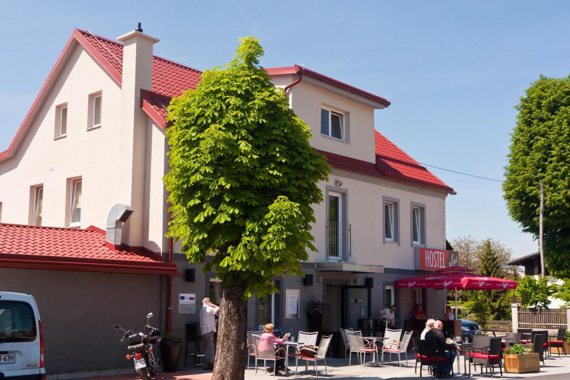 Hostel Plus Caffe Petrovce Exterior photo