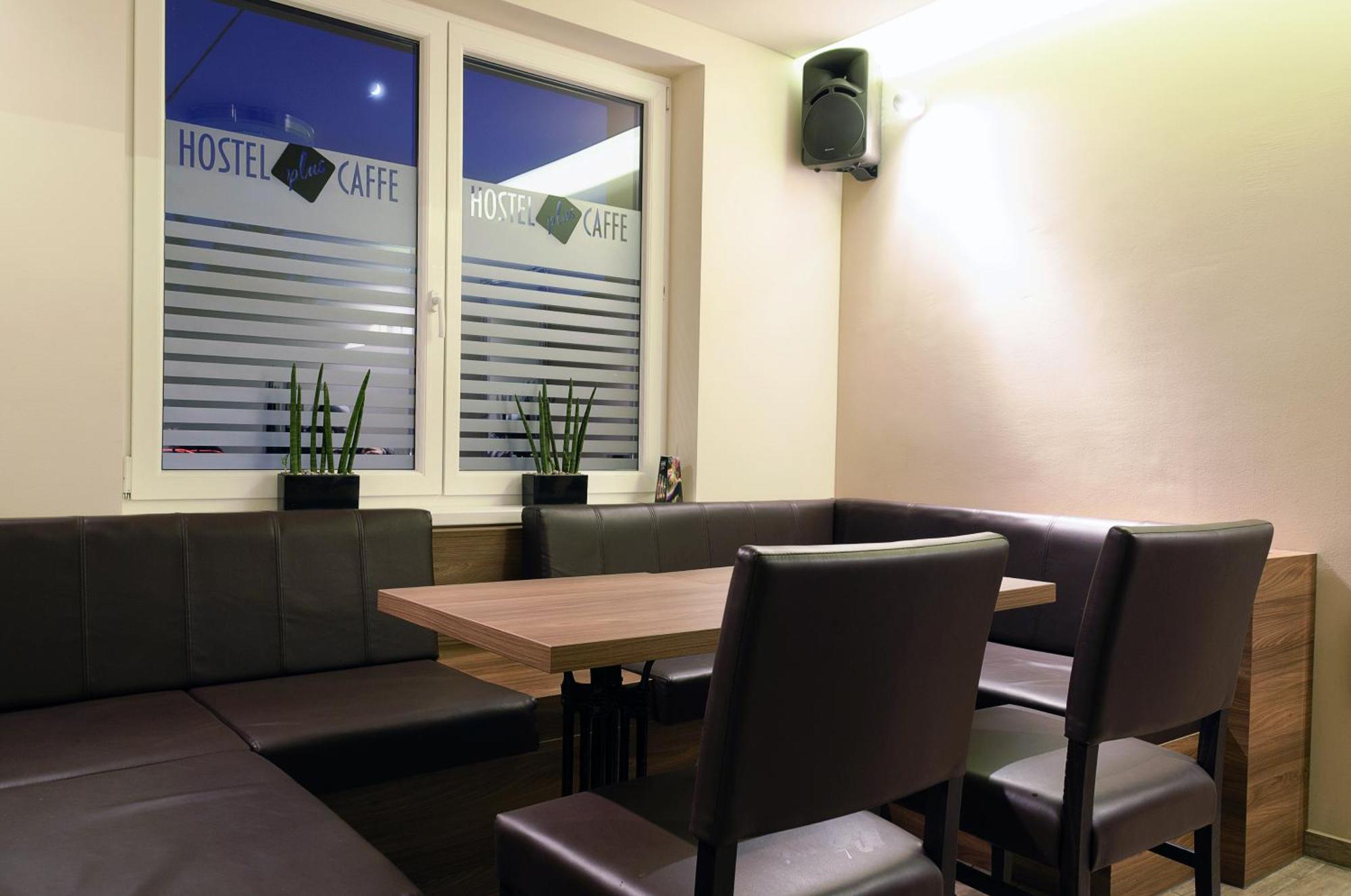 Hostel Plus Caffe Petrovce Exterior photo